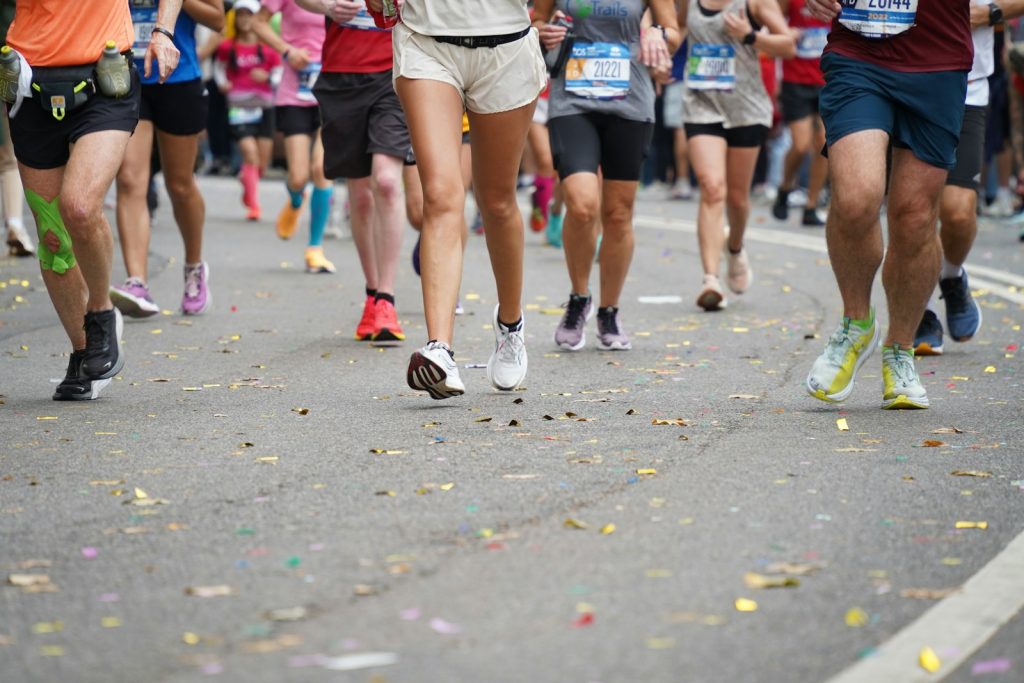 Runners in the 2022 New York City Marathon passing through Central Park