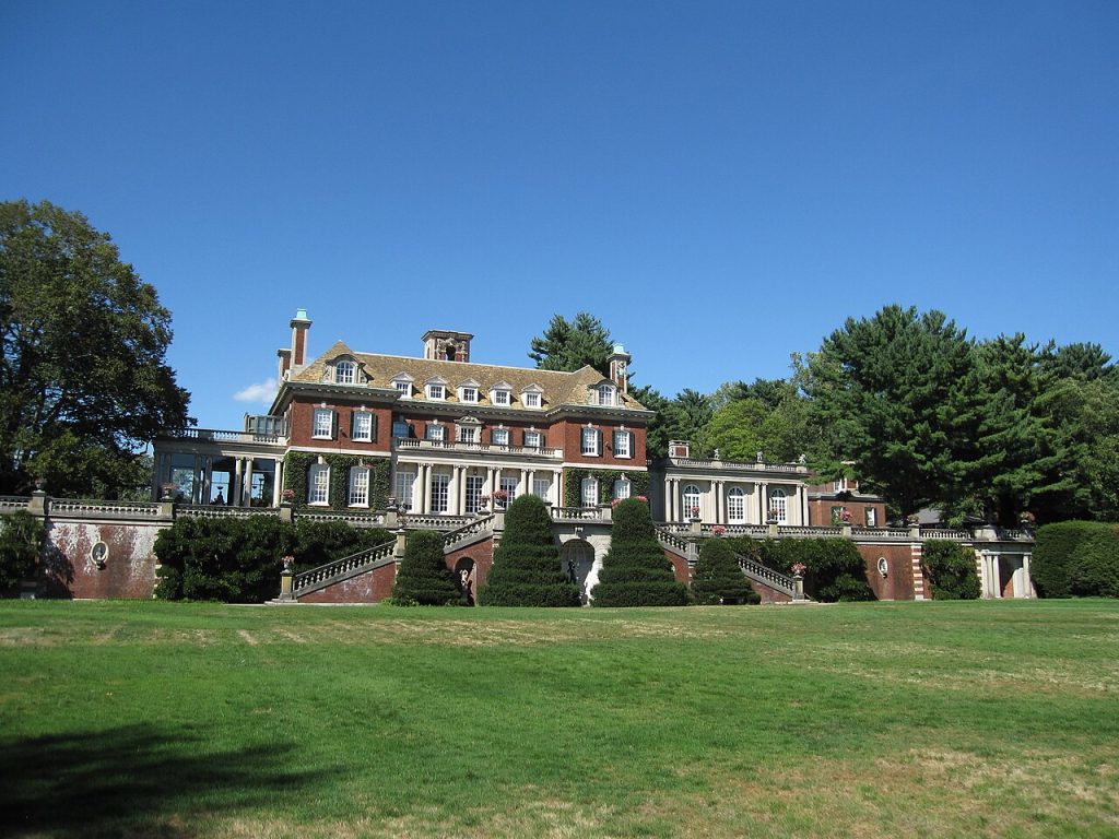 A view of Old Westbury Gardens on Long Island