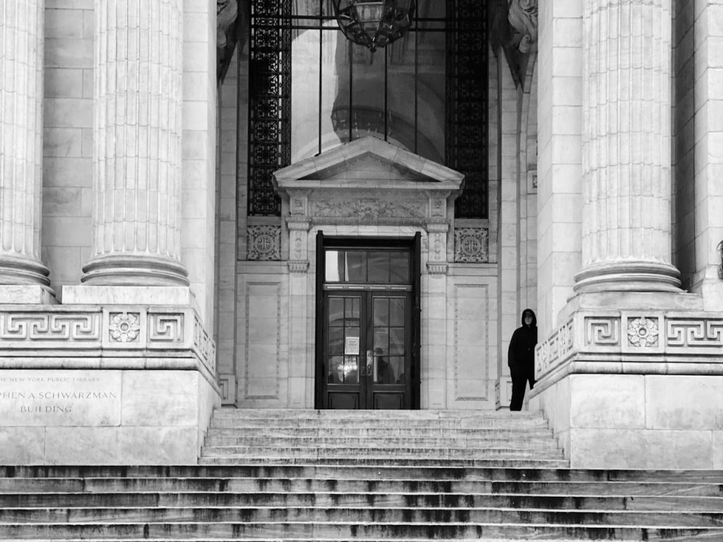 New York Public Library exterior on Fifth Avenue