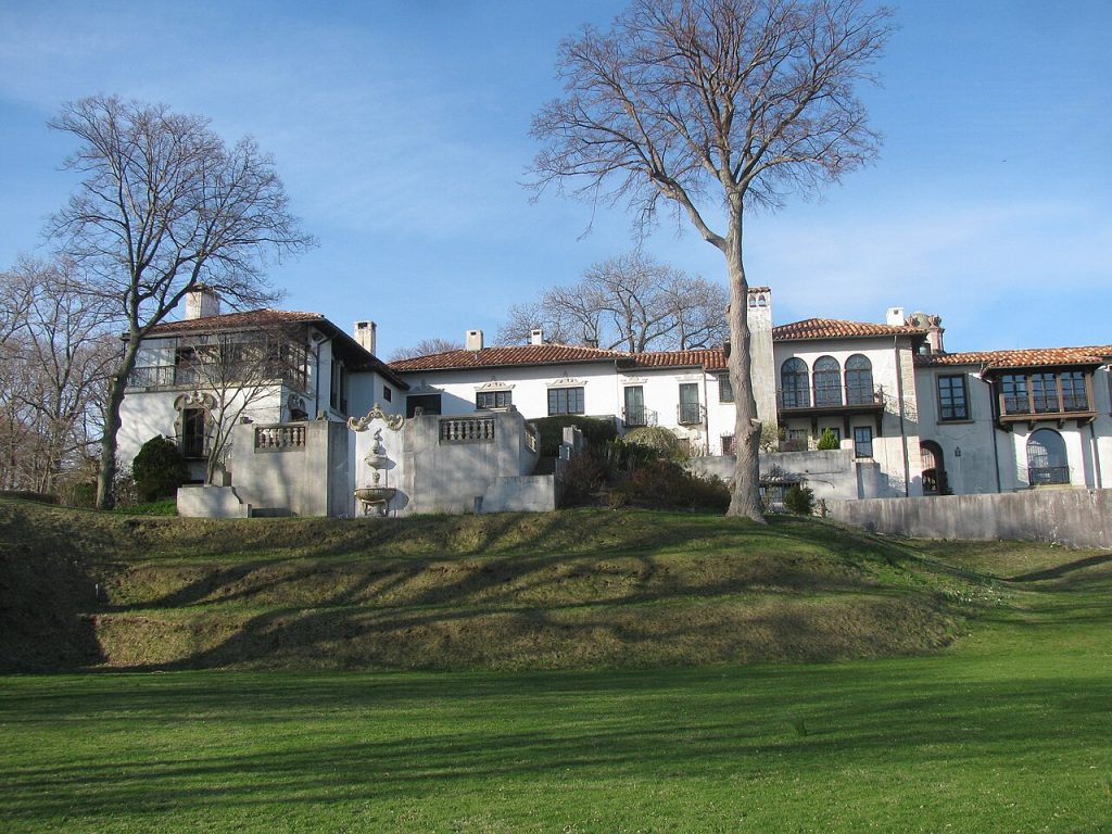 Vanderbilt estate and museum in Centerport